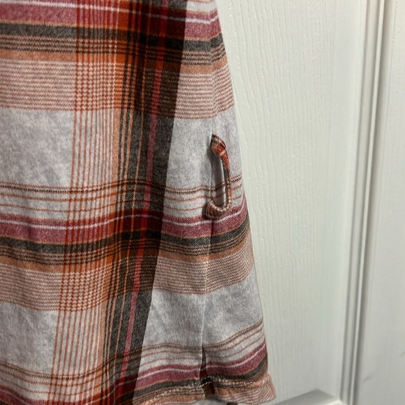 Unionbay women’s button down flannel - plaid - size XL - Picture 6 of 8